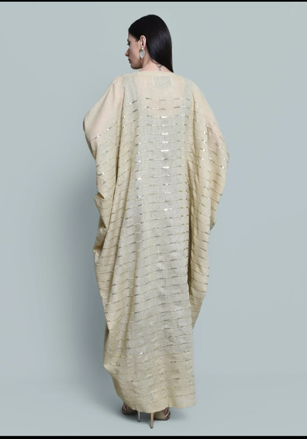 Beige embroidered bisht abaya