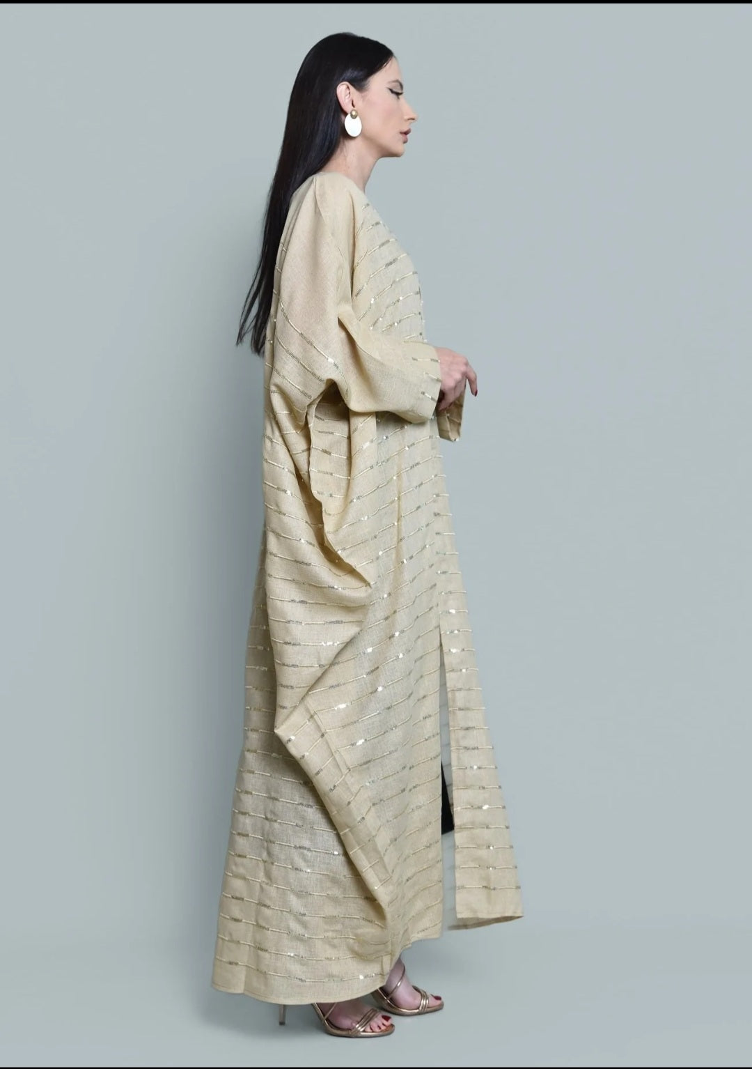 Beige embroidered bisht abaya